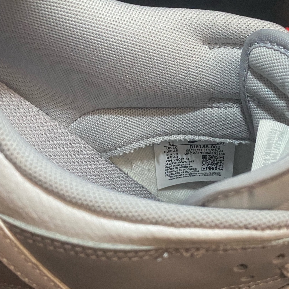 Nike Men's Gray Dunks - Picture 4 of 5